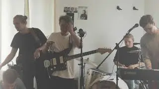 Resirkulert live fra egen stue -  