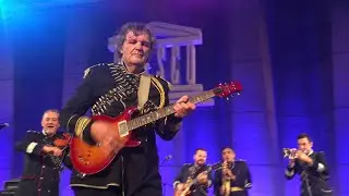 Emir Kusturica & The No Smoking Orchestra