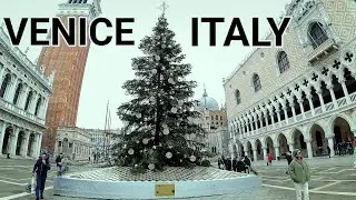 Christmas tree in Venice Italy 11 December 2023 walking tour update.