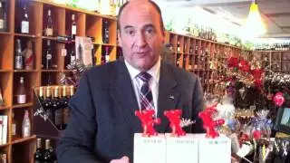 The Happy Man Wine Accessory Set
