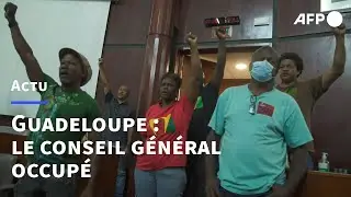 Guadeloupe: des manifestants antipass sanitaire occupent le Conseil régional | AFP