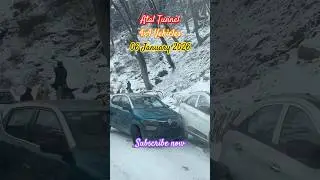 Snowfall Manali | Snowfall Atal Tunnel | Only 4x4 Vehicles allowed | Car Slipping on Snow | Accident