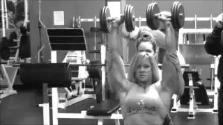 Lisa Giesbrecht training Bi & Tris