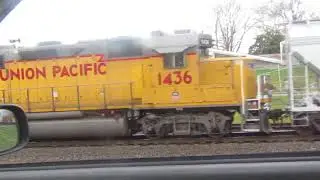 Last shot of the WB Local UP as it runs along N Columbia Ctr of Portland Oregon