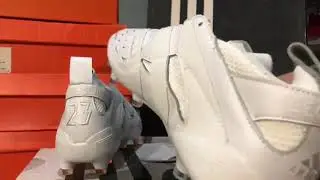 Soccer Adidas Predator Accelerator Beckham FG   White