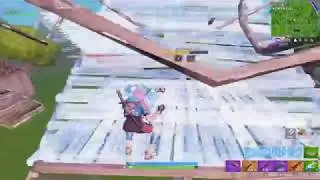 Fortnite:How to land/glide on people.