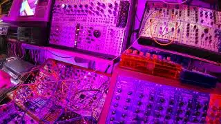 2x anti-oscillator, piston honda, qmmg, dual looping delay, clouds, Ren&eacute; - eurorack modular synth