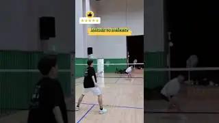 Attack vs Defense #badminton #attack #defense #badmintonlovers #shorts
