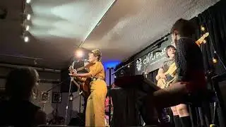 Nicole Atkins - Crying Out Loud