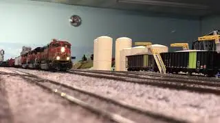 HO Scale Railfanning - BNSF Manifest H-KCKLIN