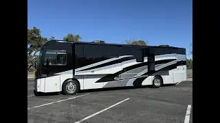 2023 Winnebago Forza 38W Triple Slide Outs Bunkhouse Loft Bed 2 Bath Cummins Turbo Diesel 45k Miles
