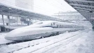 🇯🇵Riding on Japan's Snowiest Bullet Train on a Heavy Snow Day! | Tokaido Shinkansen (Kyoto&rarr;Maibara)