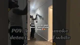 #pov when the smoke detector goes off while cooking. #skit #viral #comedy #home #cooking