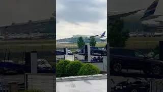 LATAM 777-300 landing at Heathrow✈️ #youtubeshorts #shortsviral #shortsfeed #planes #latam #aviation