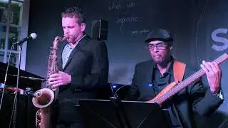 Andy Snitzer performing 