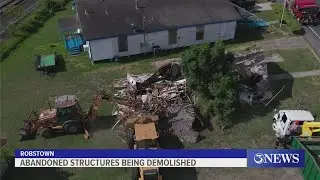 Robstown structures being demolished