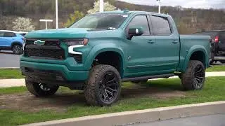 🔥 2025 Silverado High Country Black Widow 🕷️ | Custom Lifted Beast at Raceway Chevy 💪🛻