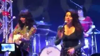 Mon Laferte & Sol Gaga - Salvador - Sala SCD Vespucio - 31.1.2015