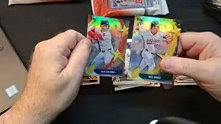 Бейсбольные карточки Topps Update Series 2025 года &mdash; большие наборы № 3 и № 4.