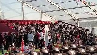 الأجواء في منطقة المشجعين بمنتزه الصابلات قبل حوالي ساعتين من انطلاق مباراة الجزائر العراق