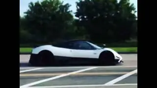 Pagani Zonda Cinque vs Koenigsegg Agera S (take off and so
