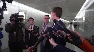 Josh Hawley: I'm not gonna help Dems abolish ICE