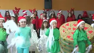 Dobri ljudi za sreću dece-Humanitarni novogodišnji paketići Lapovo 2022 Humana Tv plus Lapovo