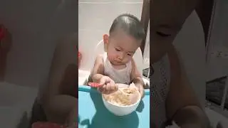 em b&eacute; ăn giỏi #cute