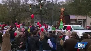 Holiday parade rolls down the streets of Mountain Brook Sunday