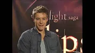 eclipse : xavier samuel interview