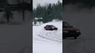 Volvo 740 drifting in the snow 🚀❄️ #volvo #740 #volvo740 #drift #drifting #snowdrift