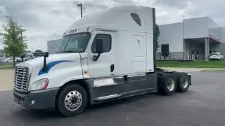 2017 Freightliner Cascadia 125 Evolution - Selectrucks of Cleveland