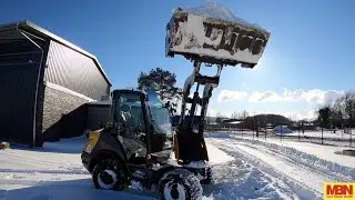 Mecalac / Ahlmann Schwenklader / Swing Loader AS 600 Schneer&auml;umung auf unserem Demogel&auml;nde