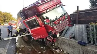 55 Extremely Idiots Dangerous Trucks, Car Driving Compilation | Heavy Excavator, Truck Fails Skills