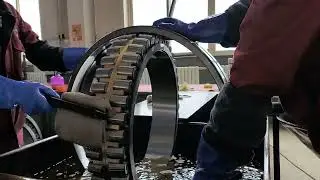 Bearing factory, bearing work, bearing cleaning, large bearings, thin bearings
