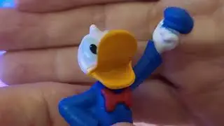 Миниатюрная фигурка Дональда Дака за 1,50 доллара в магазине Dollar Tree &mdash; распаковка и обзор игр...