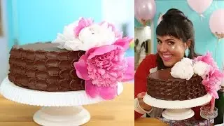 COMO FAZER BOLO DE CHOCOLATE MUITO MOLHADO E DECORADO