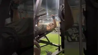 Tips Upper Chest k liye 👍🏻#ytshorts #chest #chestworkout #upperchest #trending #gym #motivation