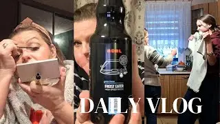CHODNIKOWA TRAGEDIA /JULI I ŁUPY Z LUMPA /POPOŁUDNIOWA RUTYNA /EKSTRA ŚRODEK DO ZAMARZNIĘTYCH SZYB/