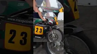 Vintage Icons at the Ready: Classic Bikes to the Start Line 🇮🇲 Manx GP 2024