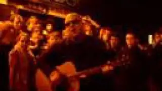 Frank Black playing outside the Big Hands pub in Manchester