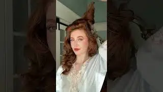 Sabrina Carpenter headband hair from her video with Dolly Parton! Very 60's inspired!  #hairstyle