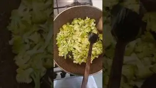 Best Diet Recipe // simple broccoli fry #broccoli #food #renuskitchen #diet #ytshorts
