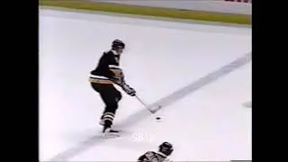 Michal Pivonka hit Ulf Samuelsson May. 12/1995