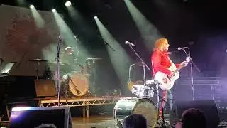 Mike Peters and The Alarm - Unsafe Building. 