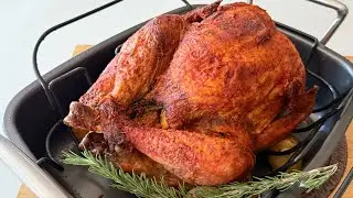 Easy Baked Turkey Recipe | How To Bake a Whole Turkey For dinner | The Best Roast Turkey Recipe