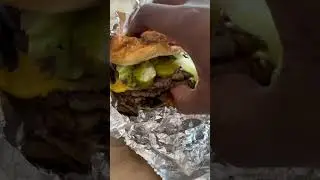 #5guys vs #steakandshake. #trending #food #youtubeshorts #shorts #subscribe #youtube #soulfood