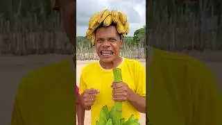 Chicken Banana 🐔🍌😳😵😱 #funny #funnymoments #mood #comedy #color #nature #like #shorts