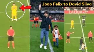Joao Felix respect moment for David Silva's tribute during Valencia vs Barcelona
