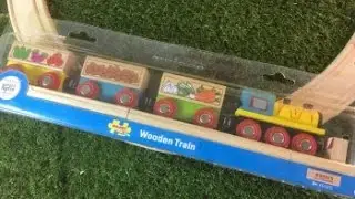 Wooden Train Toy: unpack Bigjigs BJT180 Fruit and Veg Train (03879)